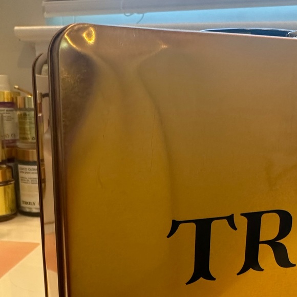 Truly Hard Case - Picture 8 of 8